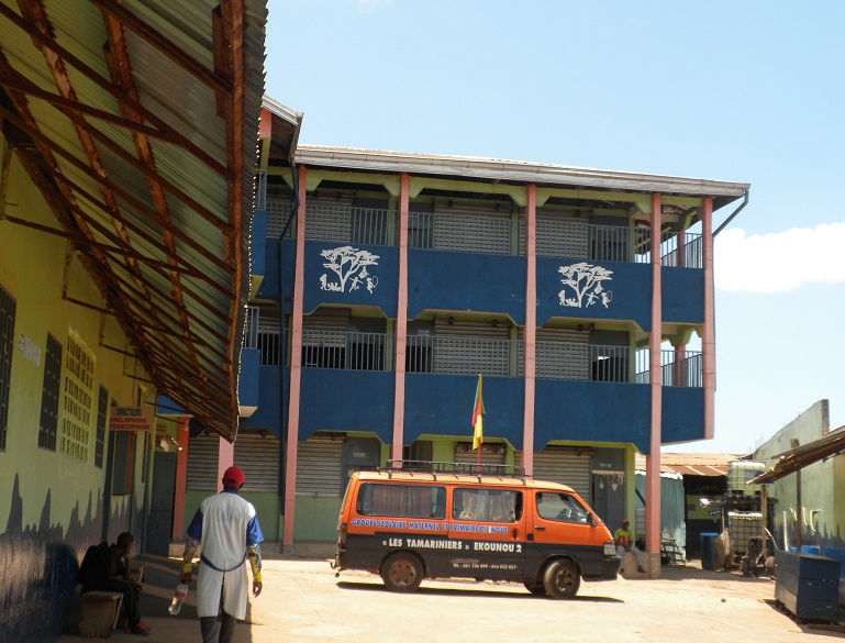 GROUPE SCOLAIRE MATERNELLE ET PRIMAIRE BILINGUE LES TAMARINIERS - ekounou